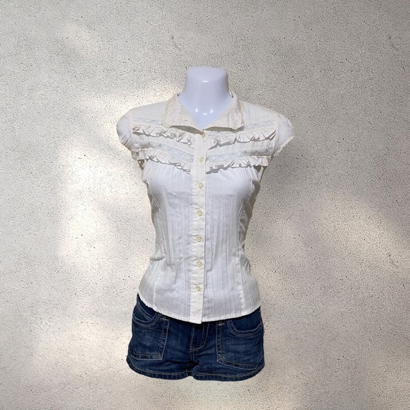 SOLD! (Don't buy) H&M White Preppy Blouse w/ Lace Trim & Ruffle Details - Picture 1 of 4